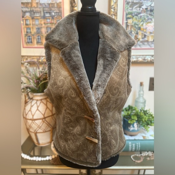 J. JILL PLUSH PAISLEY PRINT BROWN AND GRAY FAUX FUR COZY VEST SZ S - Picture 6 of 9